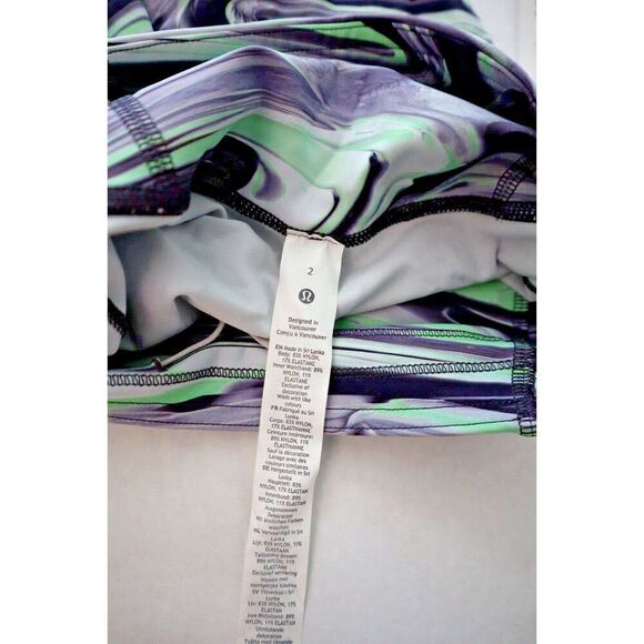 Lululemon LW7CF8S Women's Sz 2 Paint Warp Multi Base Pace High-Rise 8" Shorts - Picture 3 of 14